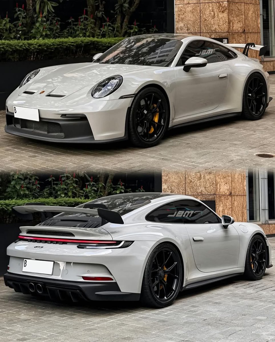 Oscarol95842891's tweet photo. #Porsche 🤍🤍 https://t.co/bJiW9Urkx7