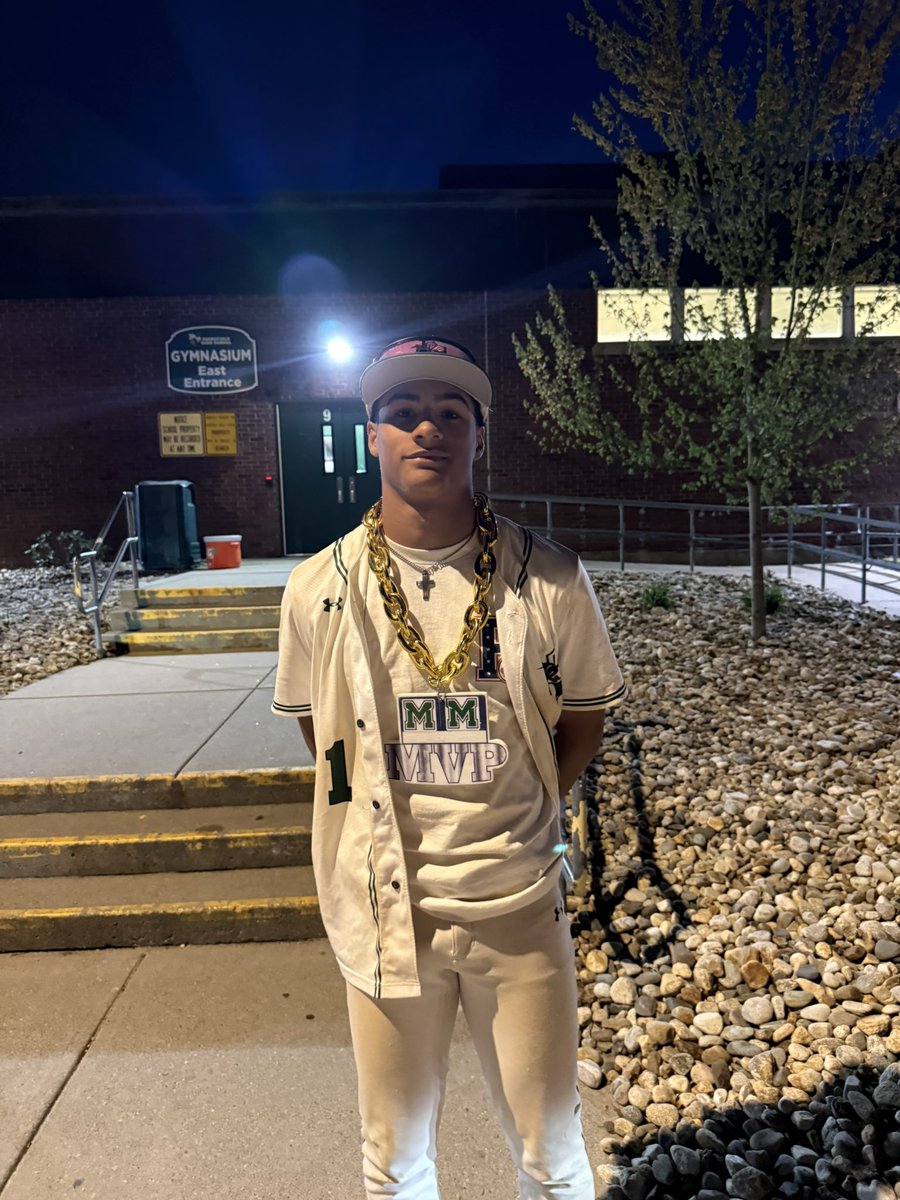 MHSHornetBASEBL's tweet photo. Mansfield picks up a BIG win over Franklin 9-5! 

@kucharskiethan- 2H
Garnett- H, RBI
@JackPeabod22811 - 1B, Sac Fly, 3 RBI
@EvanHefez- H, RBI
Billy Fennell- 1st V hit
Simmons- H

#cousinspizzapog goes to @DarrianSanders4!!

4H, 3B, 3 1B, 2 SB

5IP, 6H, 3ER, 5BB, 5K!!

🐝 ⚾️ https://t.co/REtfXmC4An