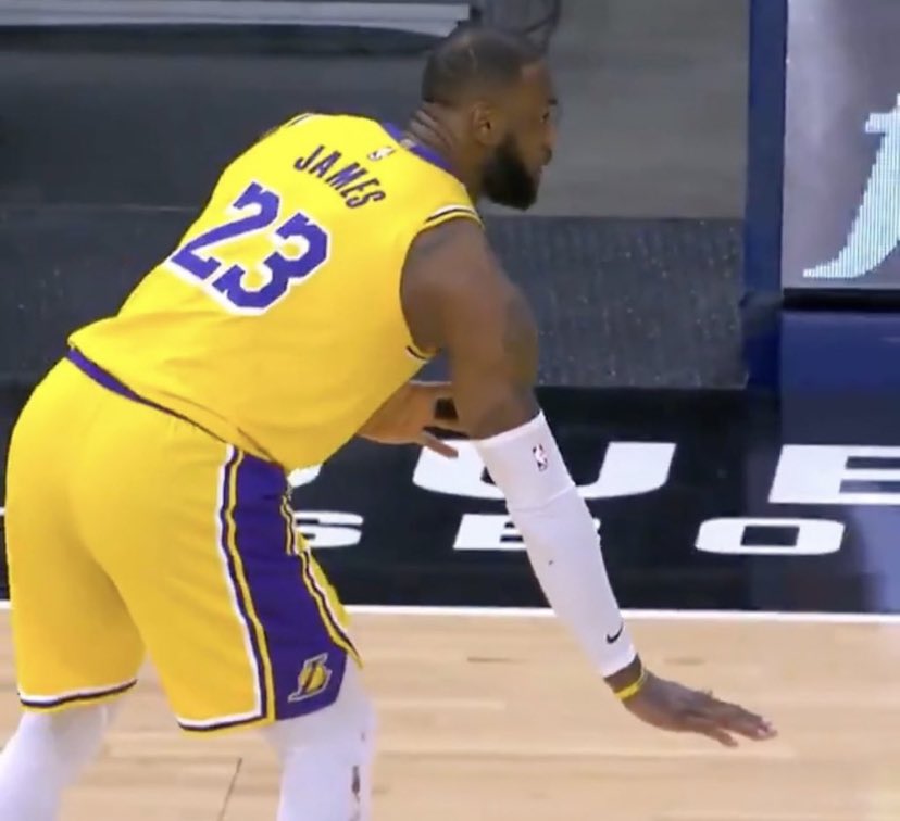 Lakers Nation tweet media