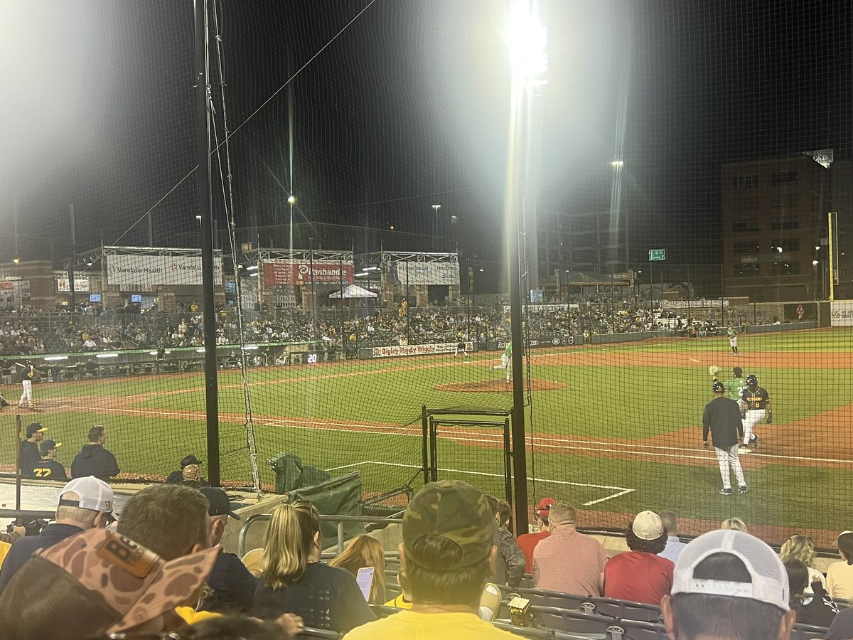 SCWVRick's tweet photo. Great night of baseball at Go Mart Park. WVU-Marshall. WV one inning away from season sweep https://t.co/1xbfHJuEjD