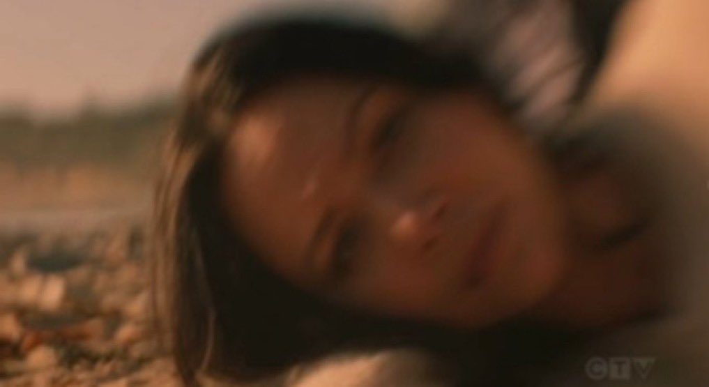 chenfordskid's tweet photo. leave my poor girl alone https://t.co/XUxfoUrTpO