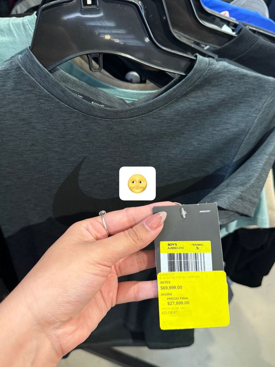 vmenditto's tweet photo. 👟 2x1 Nike de LaPlata 

Me paso este dato una colega de Instagram @gangatips vayan a seguirla .

Esto es algo d elo qie hay en La Plata que pudo fotografiar y quizá uds tengan mejores ofertas en vista 

Válido solo presencial en La Plata y Floresta perooooo mañana les tengo un datazo para los que viven lejos de estos dos outlets 💪