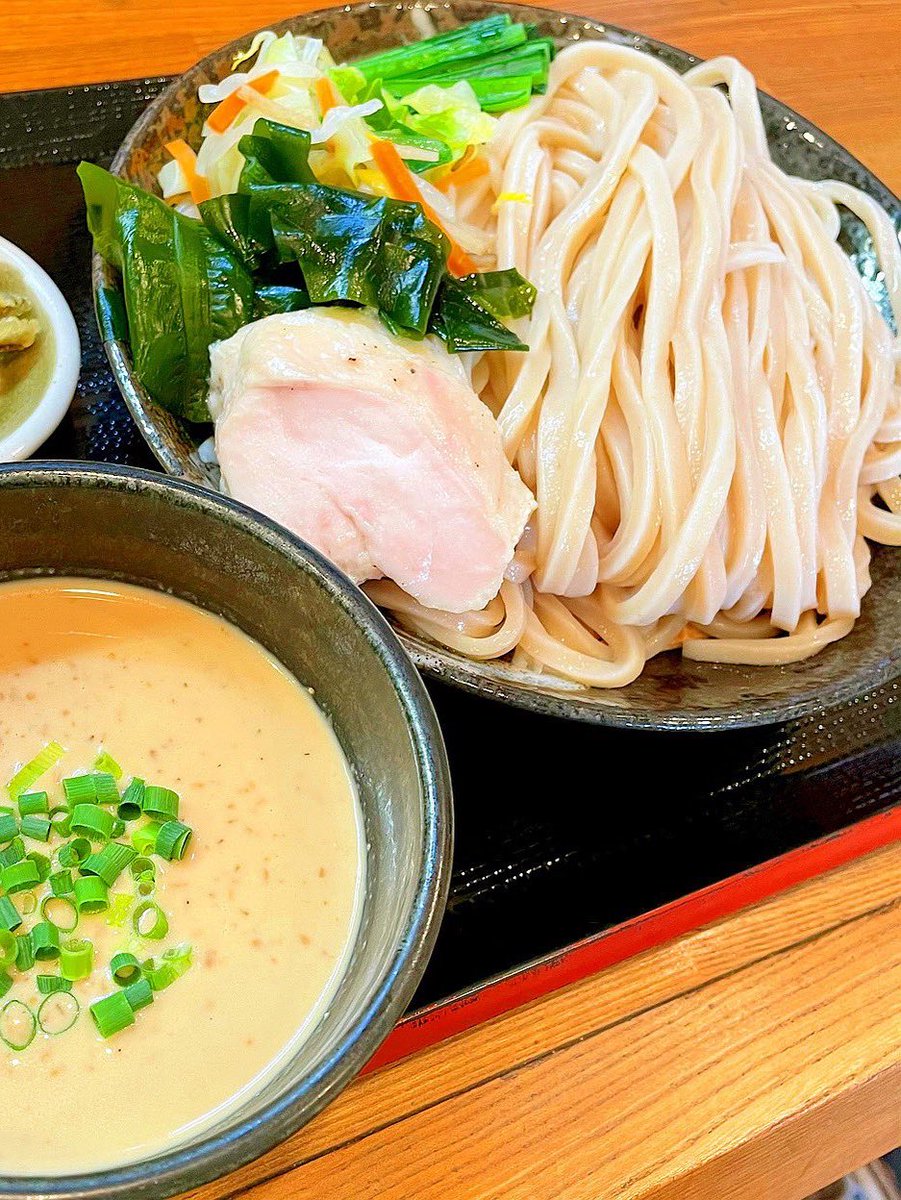 udonenosan's tweet photo. 本日６日㊗️営業しまーす😋
ご来店お待ちしてます‼️ https://t.co/FYWFZV2OOX