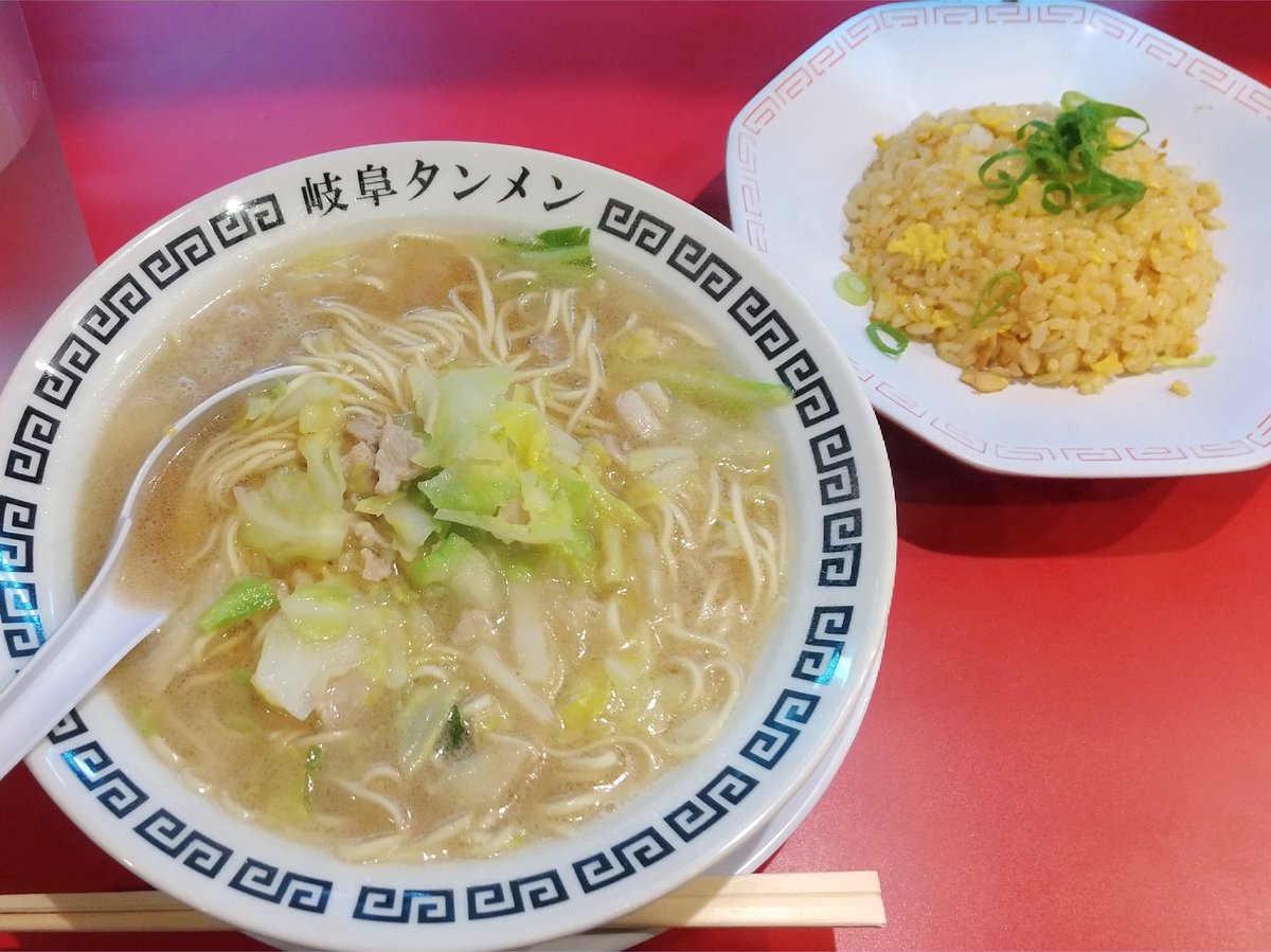 Side_C_notAorB's tweet photo. 【近況報告】
悲しい出来事から約2週間
GW中は地元を離れて岐阜へ 気分転換をしにきています𓂃 𓈒𓏸

仕事の事や悩み…少しは忘れられたのかなぁ❔

何のしがらみもない土地で ありのままで生活していると わたしにとって女装って何なんだろうって いろいろ考えられる気がして…

むしろこのまま（Ｃ）で十分なんじゃない？
あえて“Ａ”として女装を名乗らなくても
それともすでにＡもＢもＣもない？
いろんな考えが頭をよぎる

わたしにとってのありたい生き方を見つけるには もう少し頭の整理が必要みたいです😢

もうしばらくこの地に留まって ココロ癒していたいけど
そうは許してくれません💔

明日からやってくる現実が怖い…

☆｡.～☆｡.～☆｡.～☆｡.～☆｡.～☆｡.
コメントやDMなどには しばらくは反応出来ないと思います
ゴメンなさい…