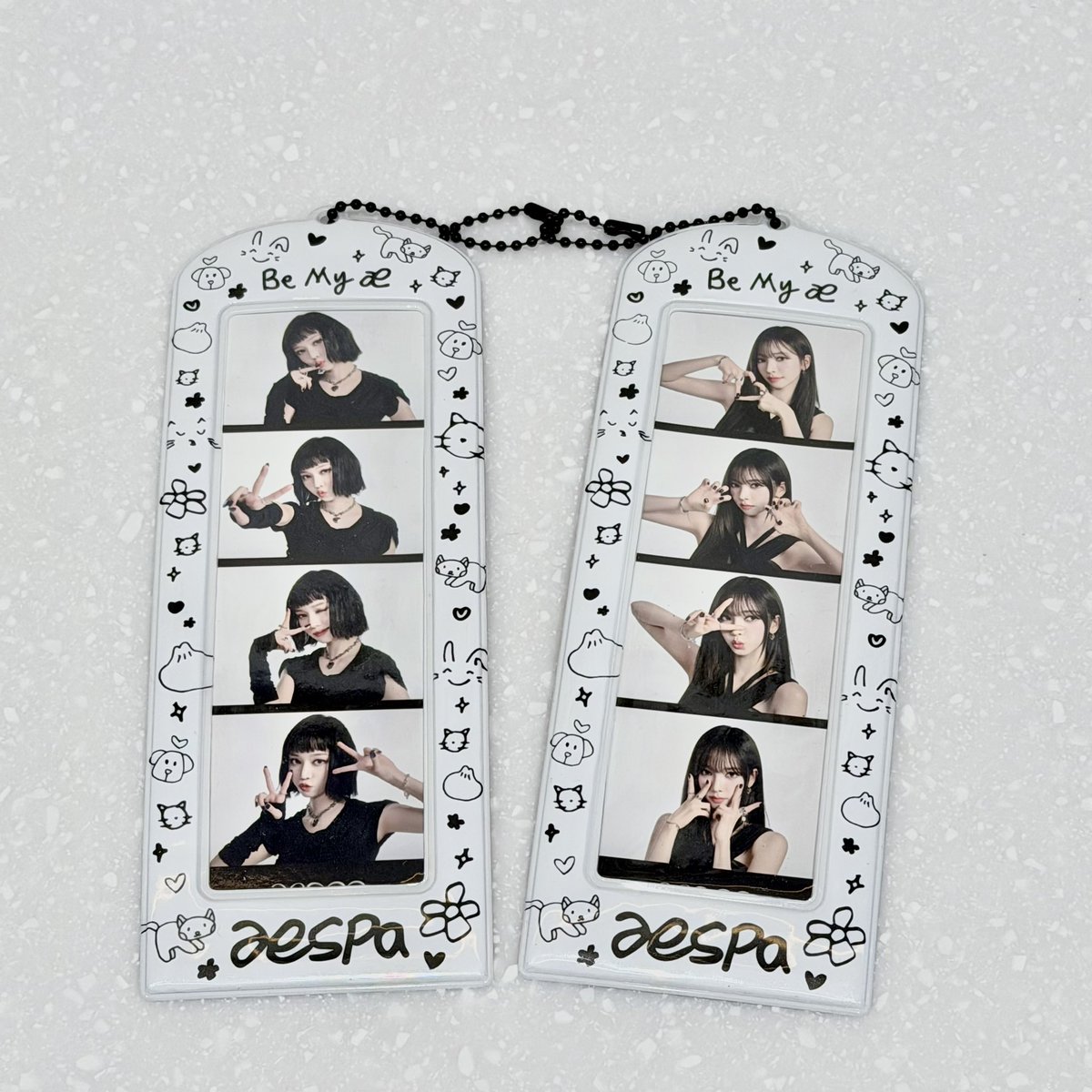 NYMUSIC_SANGAM's tweet image. 오늘의 추천 굿즈 📸
4 CUT HOLDER SET_WINTER

aespa WINTER 감성 가득 🖤
귀여운 4컷 홀더 세트 지금 상암점에서 만나보실 수 있어요 :)

#aespa #에스파
#WINTER #윈터
#4컷홀더
#굿즈추천
#상암점 #엔와이뮤직