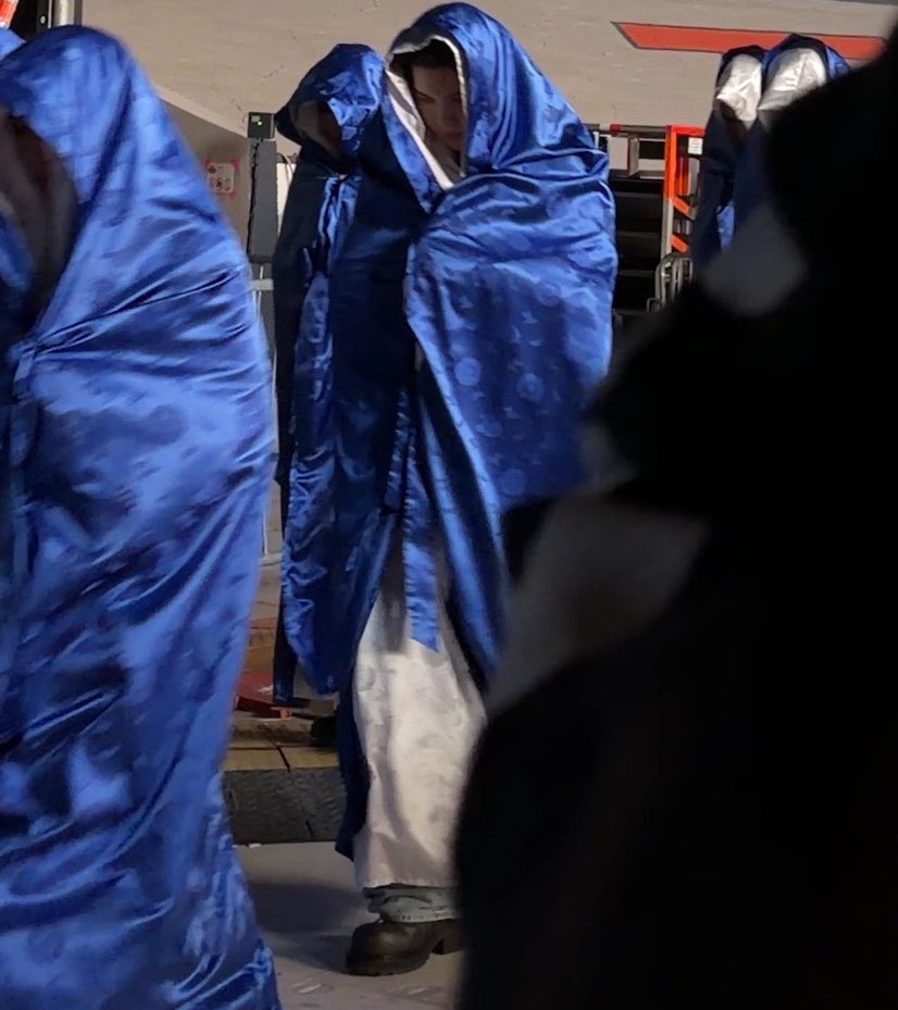checked to see if i could see any of the members in the hooded portion in my footage and i found yoongi 😭