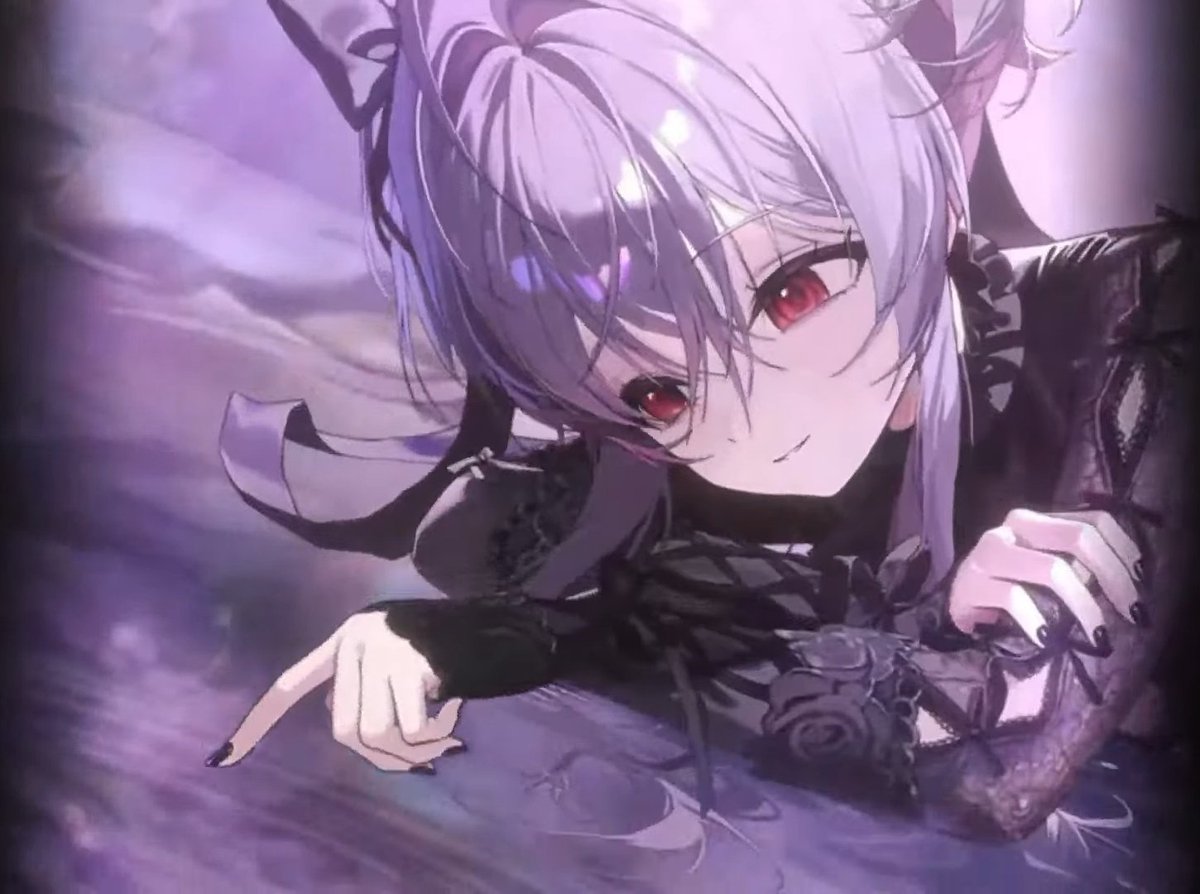 Phantom tweet media