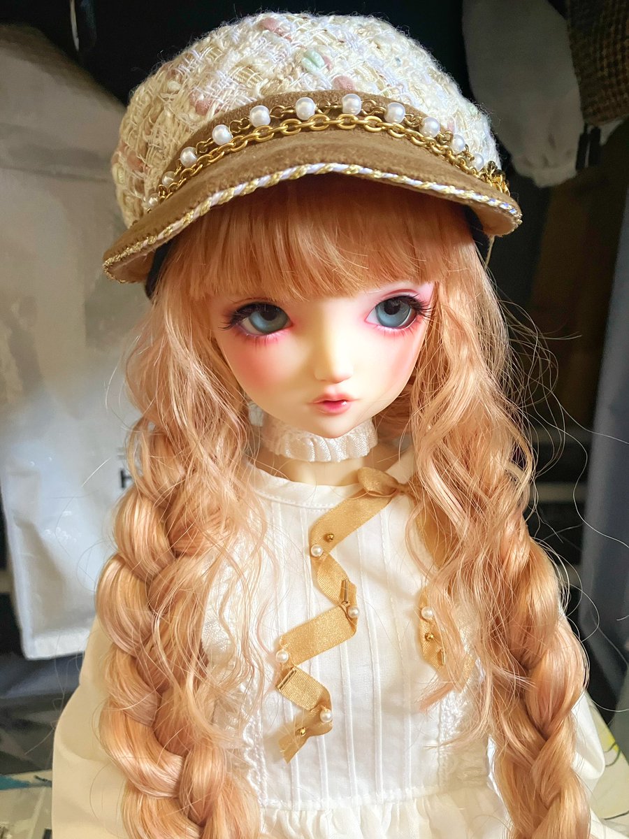 lily___1111's tweet photo. すぐ撮ったやつだから後ろ汚すぎるけど
ワンオフがお家にやってきた😭
サイズ間違えて買ってしまった帽子もやっと被ってもらえた!
#SDgr
#SD_ミア https://t.co/KU5HScZ8rq