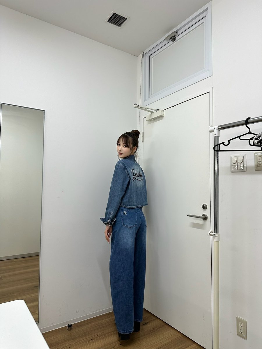 おはよー！☺️☺️ 昨日はライブ本当たのしかったね✊🏻 韓国で買った