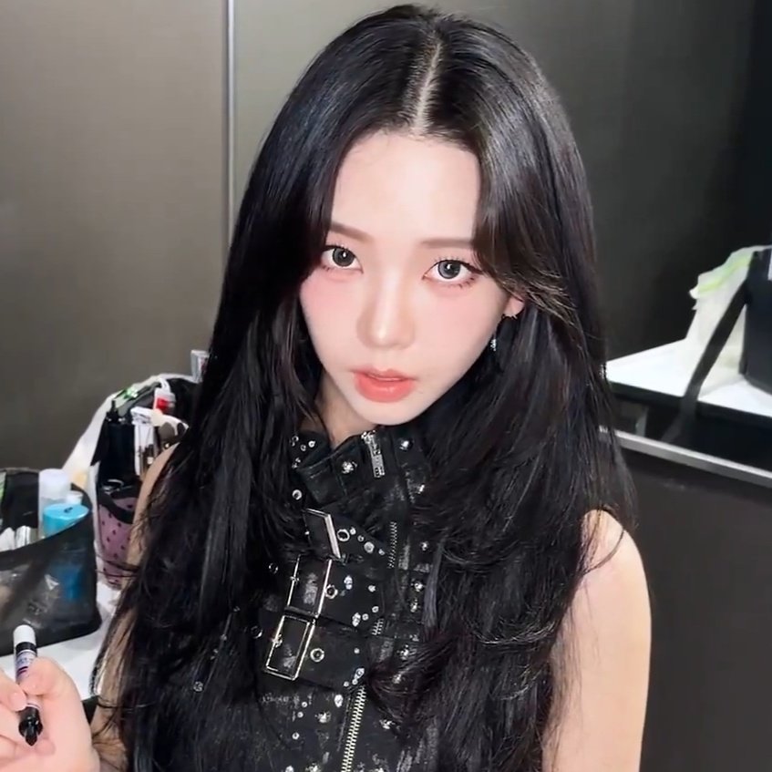 팔냥 tweet media