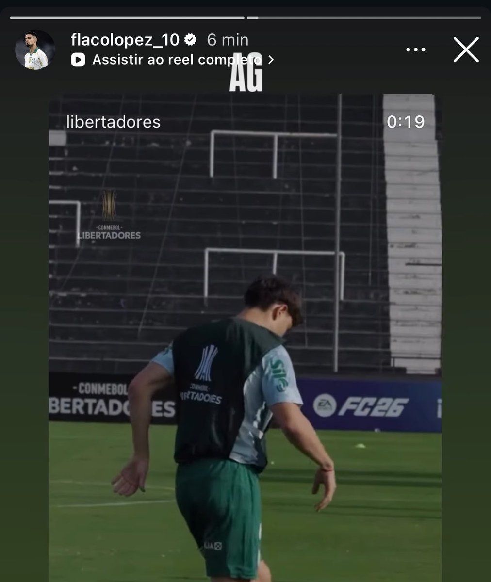 um postando a inicial do outro nos stories mds é o maior casal do ano