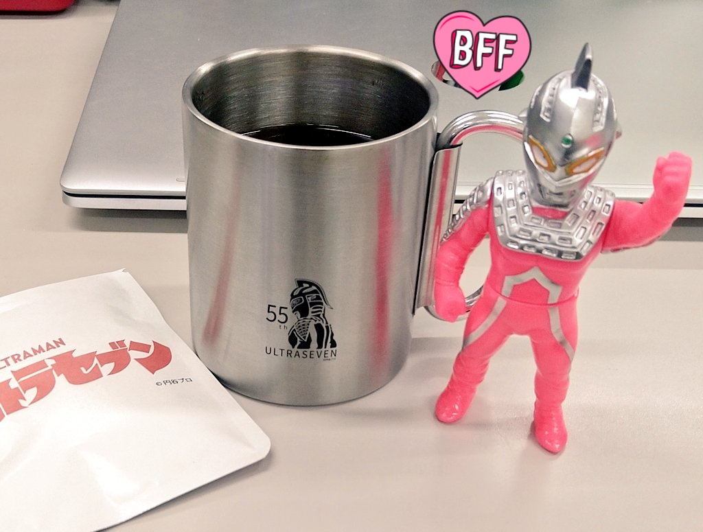 rutty_aa's tweet photo. 美味しいコーヒーを飲むと頑張れる気がする！！
休日出勤だから、セブンも一緒に出勤しちゃった✨✨

#鵜川薫 さん
#サトミ隊員
#ウルトラセブン
#フィーリングマン https://t.co/vBF300dwsv