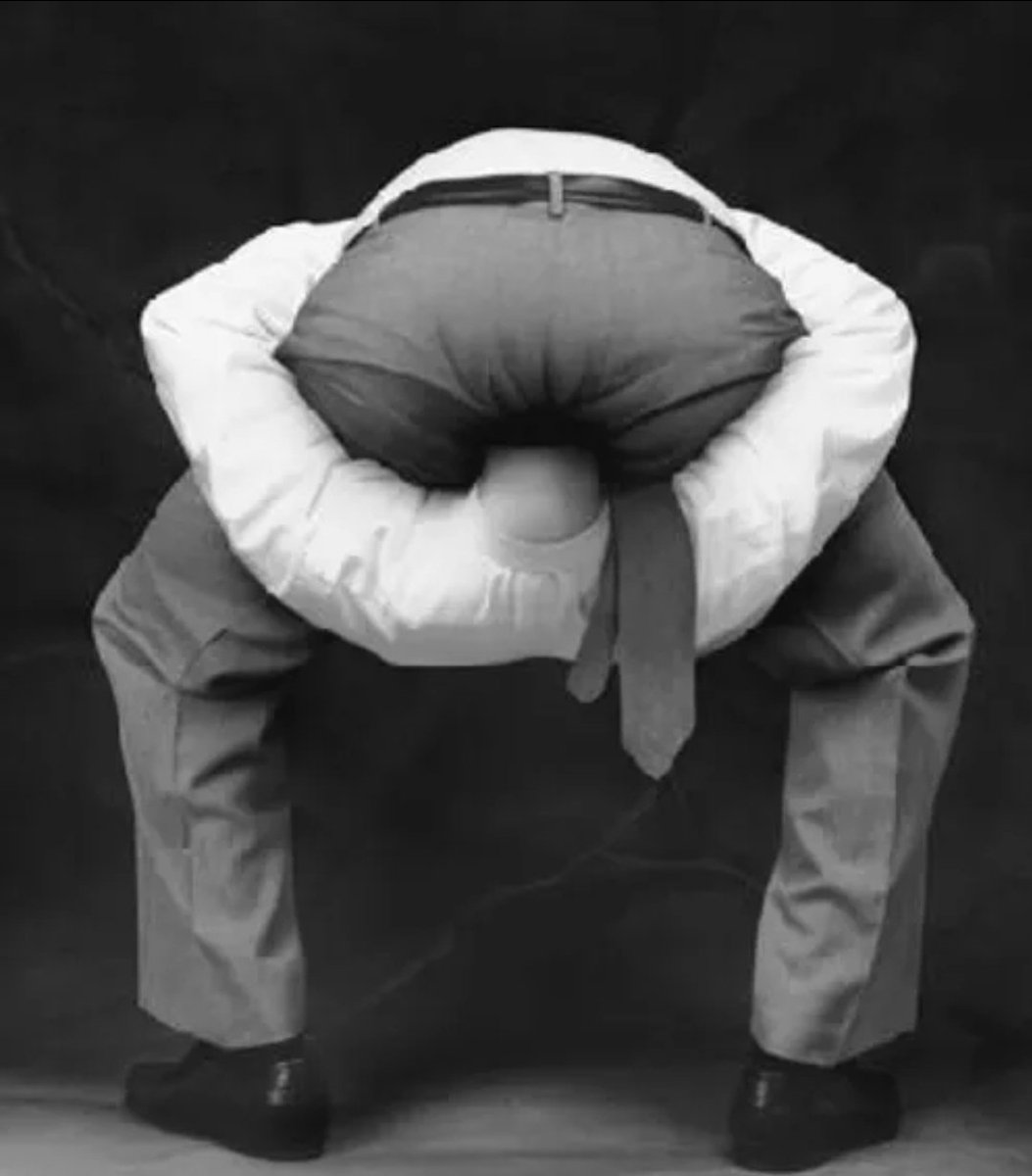 ThomasT_M3's tweet photo. @LarryJones Going to have to speak up. We can't hear you.... https://t.co/3hEEjyTaqO