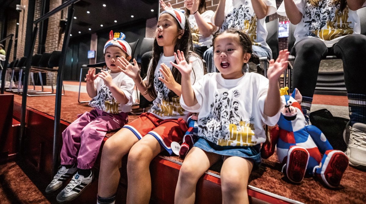 団結の力Tシャツ」がアリーナショップ・キングスオンラインショップに