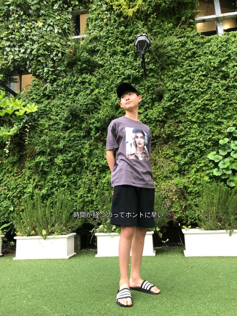 -en riki gak perlu cari foto pas bocil lagi, udah diwakilin sama keluarganya🥹

Dari kakak                      Dari papa