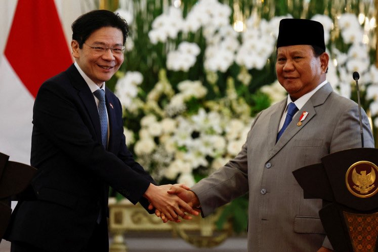 AlphaBinCap's tweet image. ‼️🇮🇩 Indonesia Is Everywhere—But Markets Are Struggling to Price Its Signals

Read More: tinyurl.com/mvj2nm5u

#Indonesia #ASEAN #Geopolitics #EmergingMarkets #GlobalMacro #SovereignRisk #PolicySignals #CapitalFlows #G20 #ForeignPolicy