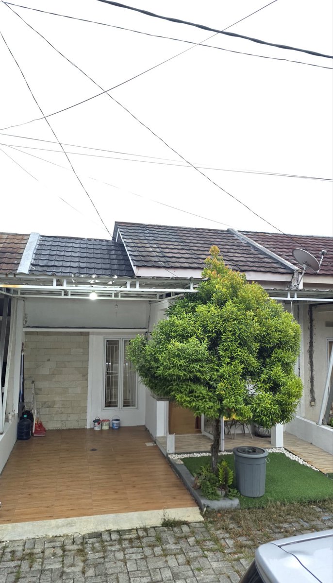 riscarrot's tweet photo. Rumah siap huni Griya Kartika Bojonggede, cluster aman. LT/LB 60/36, 2KT, carport canopy, listrik 2200W, air jernih, SHM. 5 menit ke Stasiun.
Cash 420jt (nego) / over kredit BSI: DP 200jt, cicilan flat 4,2jt, sisa 8 thn, lancar.
Minat? Chat/WA. https://t.co/1feAlYRF1h