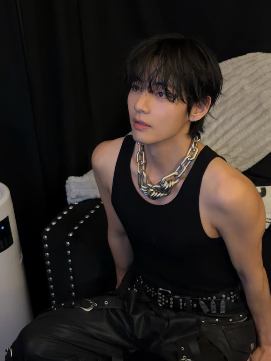 Taehyung Naver tweet media