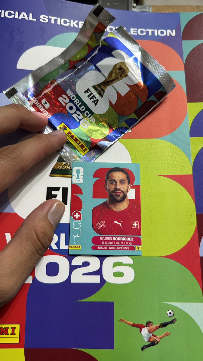 Mmm ¿qué será <a href="/PaniniAmerica/">Panini America</a>?
🤔