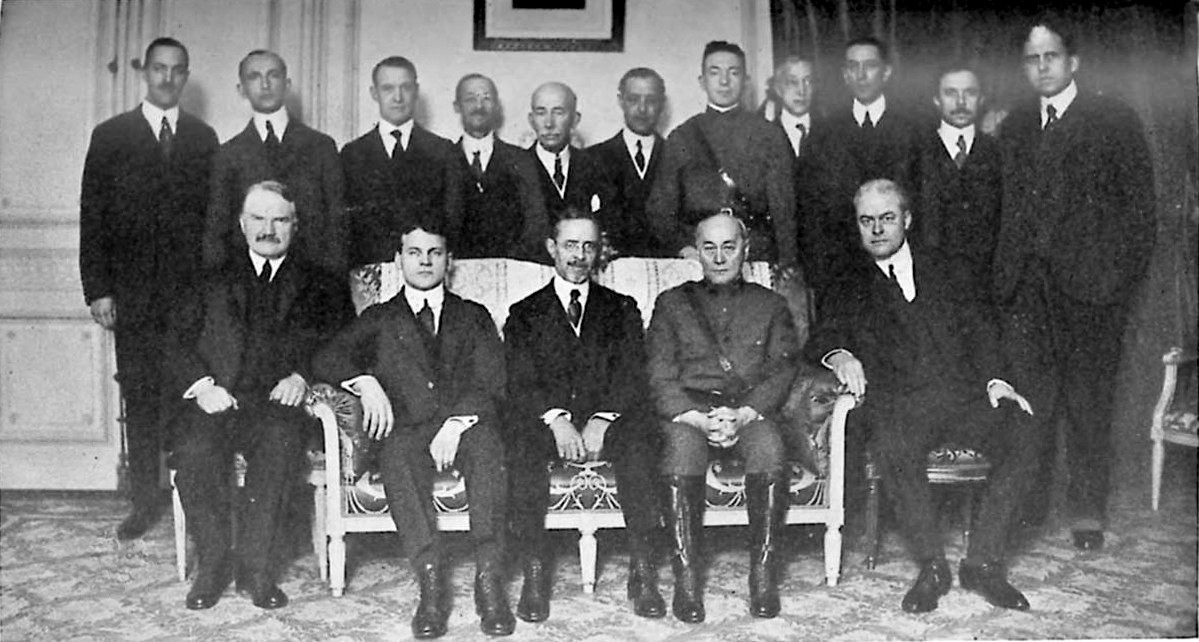 <a href="/The_JBS/">John Birch Society</a> CFR member Peter Grose published a book about the Inquiry and CFR early history. It is posted on the CFR Web site. Inquiry cfr.org/book/continuin…