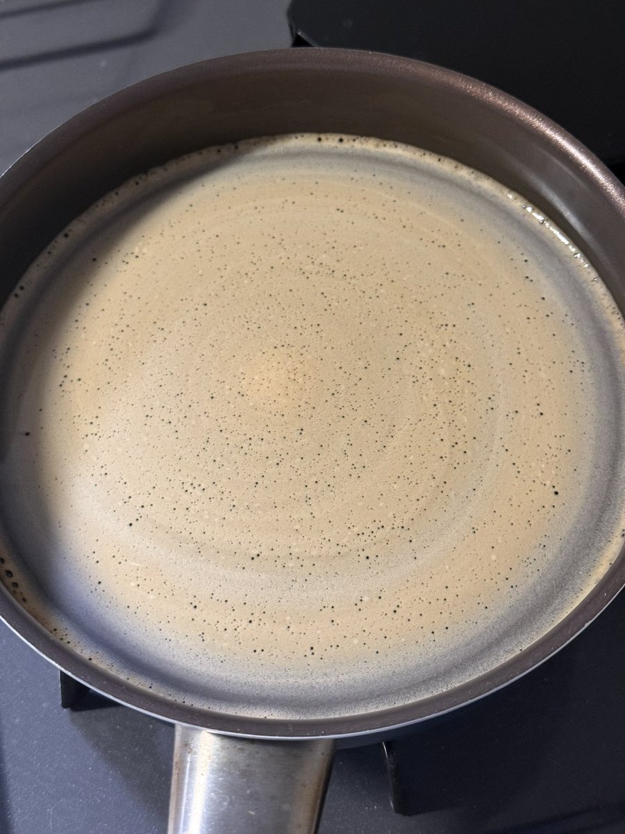 インスタントコーヒーを熱湯で溶くよりも、あらかじめ水で溶いて沸かした方がうまい というのは単に、煮詰まって濃いのでは? インスタントコーヒーを ...
