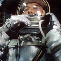 TammiMinoski's tweet photo. #OTD 1961: Naval Comdr. and #NASA astronaut #AlanShepard, piloted the Mercury-Redstone 3 mission as he took a 15-minute suborbital flight to become the first American in outer space. #USHistory 🇺🇸 https://t.co/iCUYyKzlvC