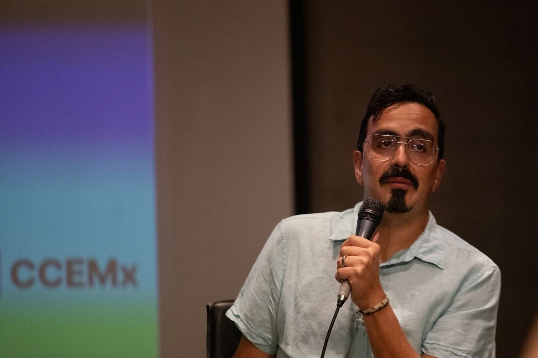 GranodeSal's tweet photo. “Lo que digamos los periodistas no es la verdad absoluta, pero la variedad de voces es algo que deberían agradecer los políticos”

Humberto Musacchio, en la presentación de "Cállense". 
📍@ccemx
👥 @larepublicadela @anaruelas @DeniseDresserG @PoloMaldonadoG
Foto @article19mxca 🙏 https://t.co/6fYbu6PIoi