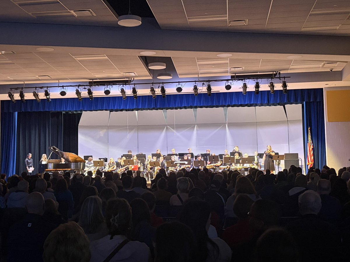 North Ridgeville Bands tweet media