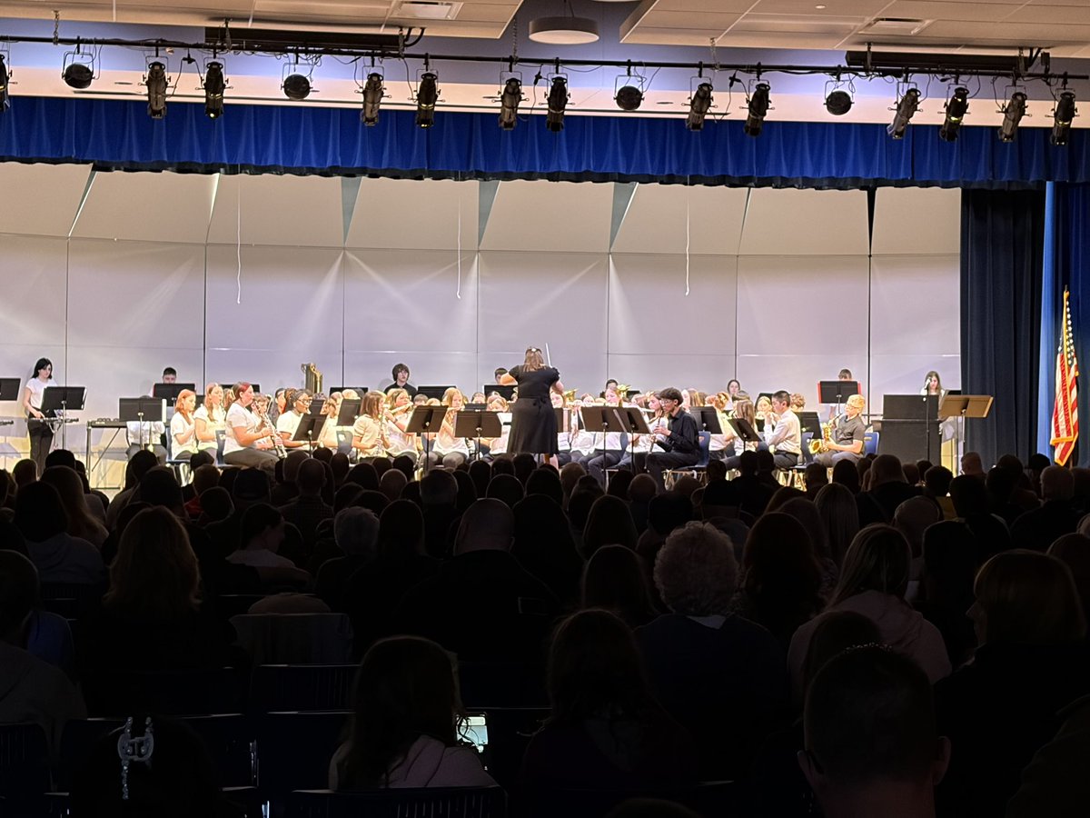 North Ridgeville Bands tweet media