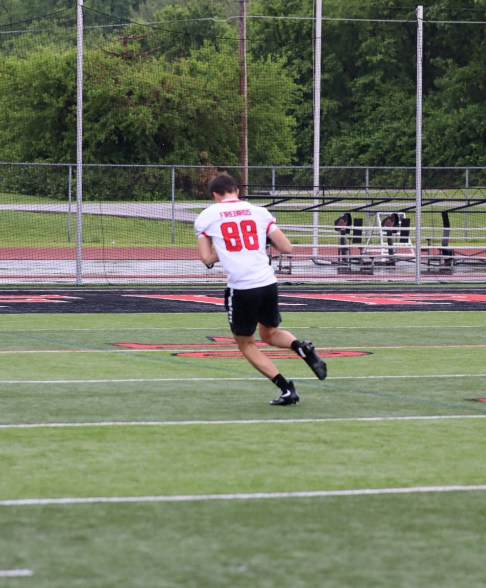 Braylen_Blue_2's tweet photo. Thankyou to all coaches that came out and evaluated me and my teammates at Lakota West @CoachTomBolden @LakotaWestFB @gmcsports https://t.co/MX4gAuRfjp