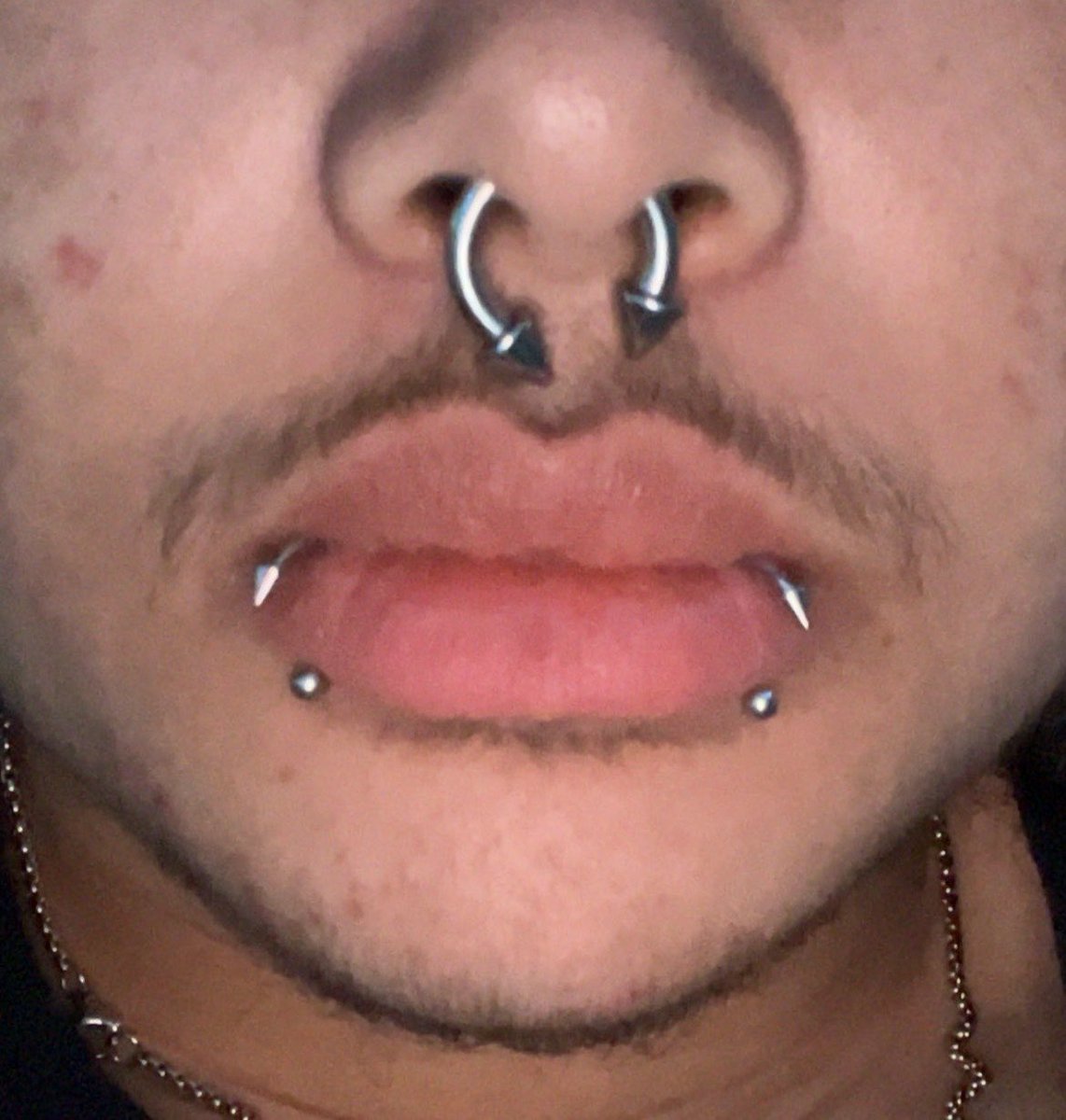 jqderot's tweet photo. ignore my chudness but hooray facial hair progress https://t.co/FmAkKyq0Qr