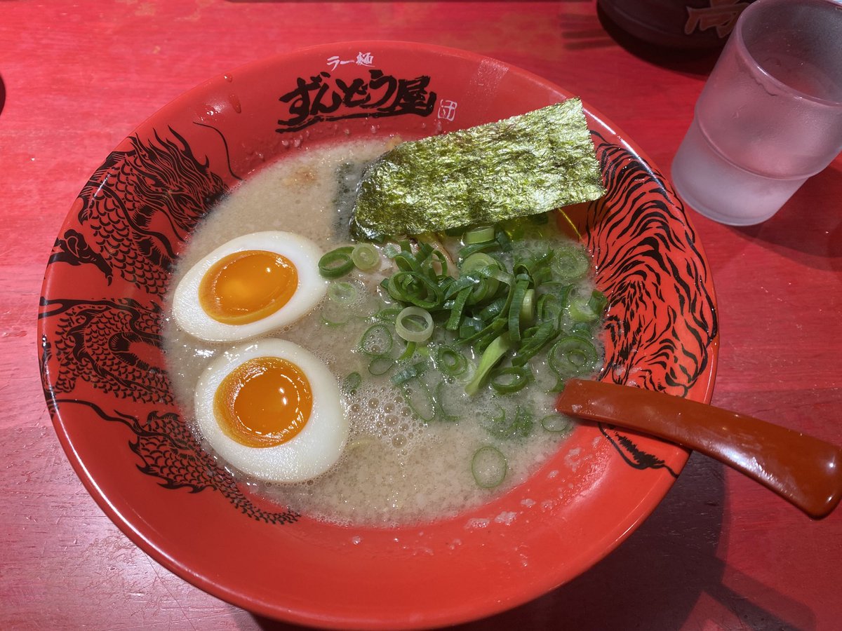 ryusuke03120710's tweet photo. 数年ぶりの姫路帰省は1日4食生活で確実に太った🐖 https://t.co/Gkhcla4SVj
