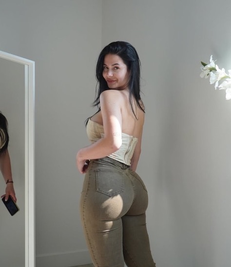 🍑 tweet media