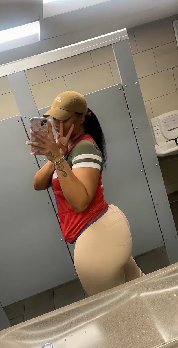 Naomi tweet media