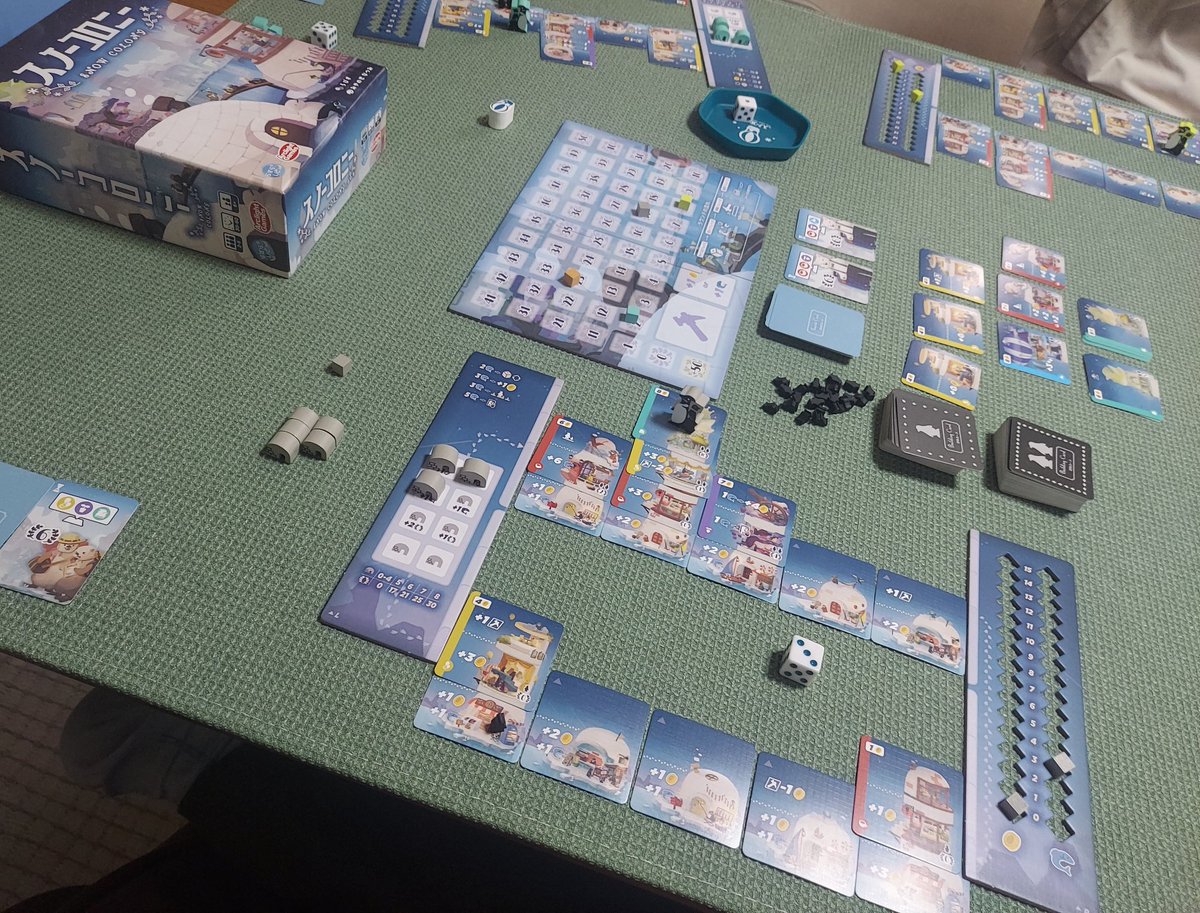 END2021tw's tweet photo. 4人打ちだヨ！GWゲーム会は10:00~22:30で閉幕。今回のゲーム達！

スノーコロニー
自分専用モノポリーマップ構築みたいなやつ。増築マスに止まることに躍起になっていたら周回ボーナスで差を付けられ敗北。独特のプレイ感あり、たまにやりたい。 https://t.co/xZwd1dx7Qe