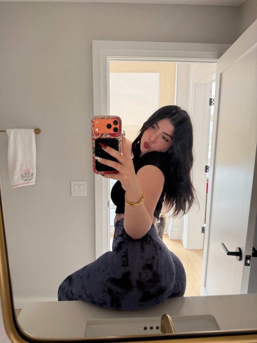 🍑 tweet media