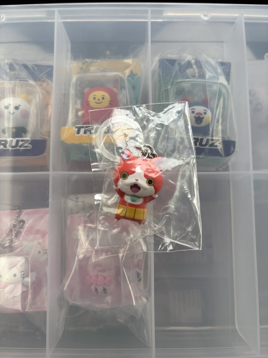 r____0412's tweet photo. 妖怪ウォッチ めじるしアクセサリー ガチャガチャ 交換

譲  ジバニャン

求   妖怪ウォッチ零式

郵送にて交換希望(同日発送)
お気軽にお声掛けください🍀︎✨ https://t.co/SuTm8W4Qds