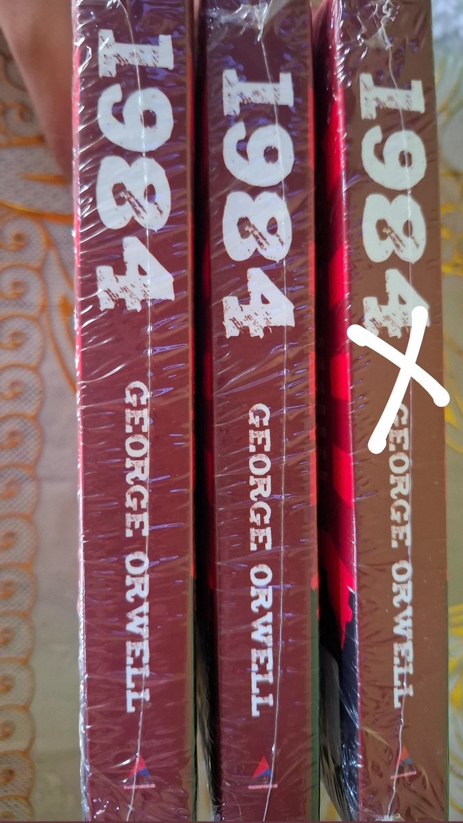 foreignswag_'s tweet photo. WTS [want to sell]‼️ tinggal 2
📚 Novel 1984 by George Orwell new sealed
🛍️ bisa shopee, area jogja kota bisa cod  
📍 dom Jogja
📋 Indonesia ver
💵 60k good condi
wts book ina jual buku novel new sealed baru
#zonauang #zonajajan #novel https://t.co/d6NKCY2vgu