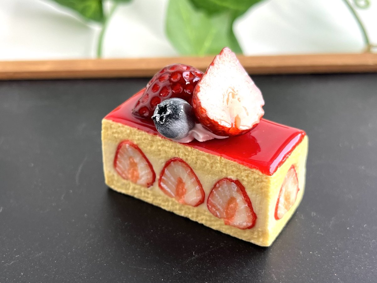 キウイ🍓フェイクスイーツ作家🍓 (@kiuiringo) / Posts / X