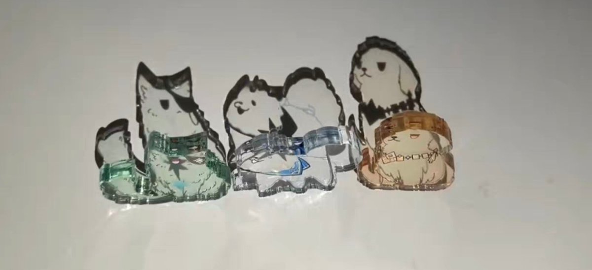 มีใครสนใจไหมคับตกอันละ 60 อะคริลิคใส ตั้งได้ หรือ ชอปปี้ s.shopee.co.th/LjqVZsZI4