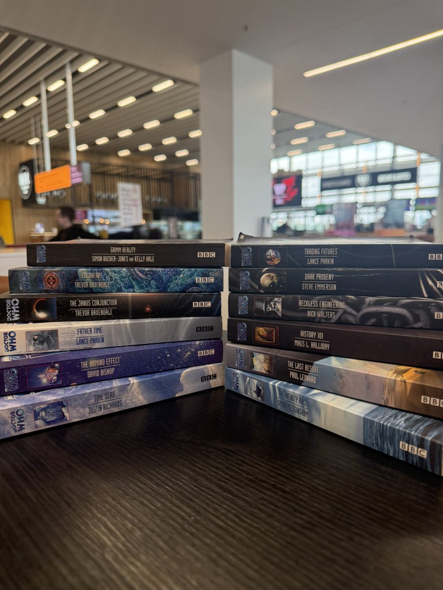 davidgmorton91's tweet photo. Just bought a phat stack of doctor who books. https://t.co/nAHj4llgLD