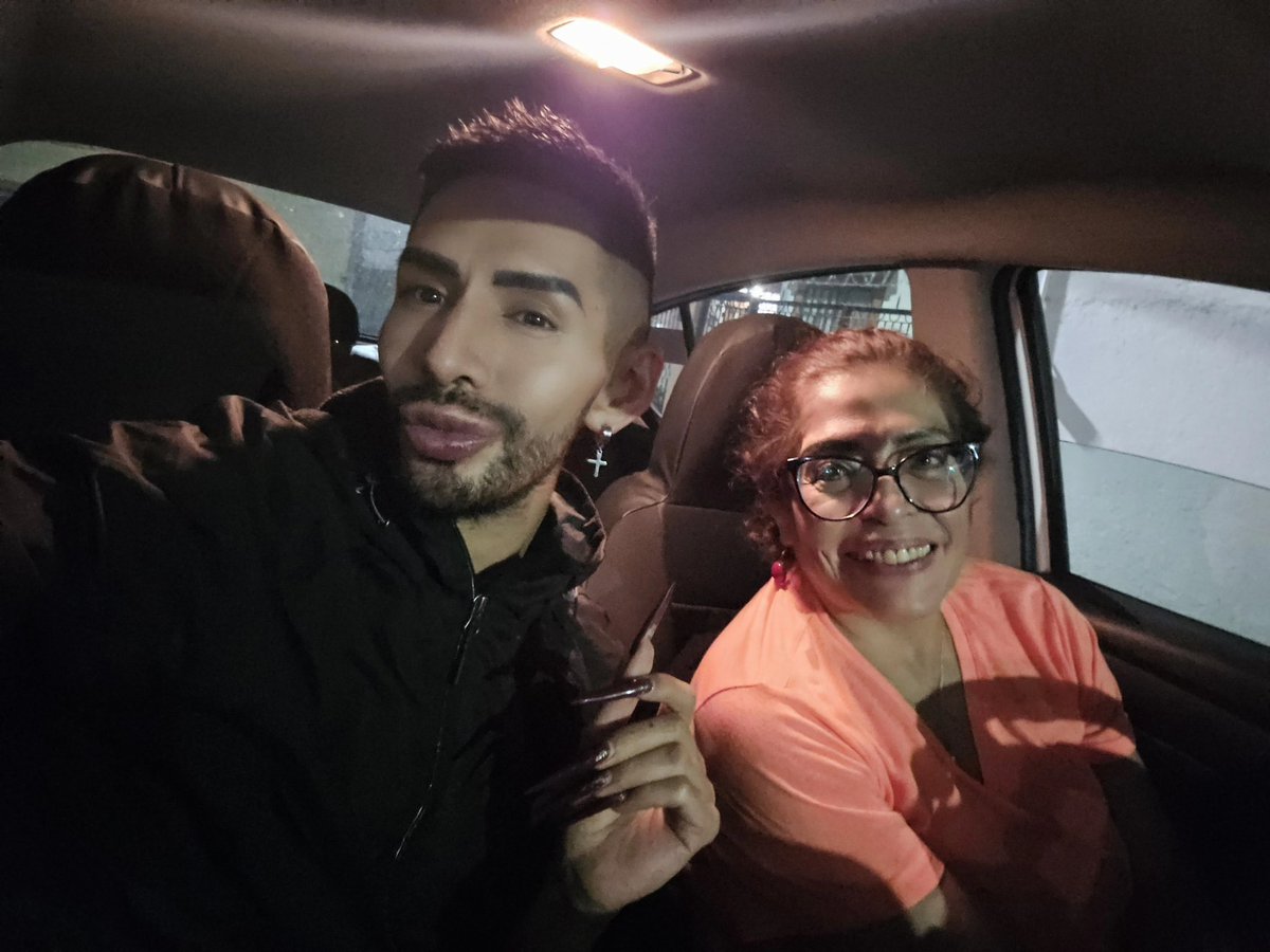 DramaQueenRemix's tweet photo. #MissMary es mi #GymPartner y diario saliendo del GYM vamos a comprar mandado al #3B porque es baratisimo y AMAMOS! 🖤 https://t.co/aLsJ4CSr0e