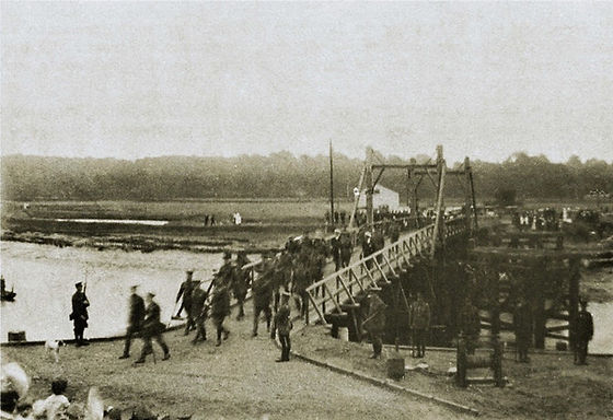 ColCivicSociety's tweet photo. #OnThisDay - 6 May 1916, a "Notice to Mariners" was issued by the #Admiralty requiring large sailing craft to lower and stow their sails while passing construction works for the wartime bridge over the #RiverColne between #Wivenhoe & #Rowhedge
More:
https://t.co/nkECosgPou https://t.co/WtFX4BwBr3