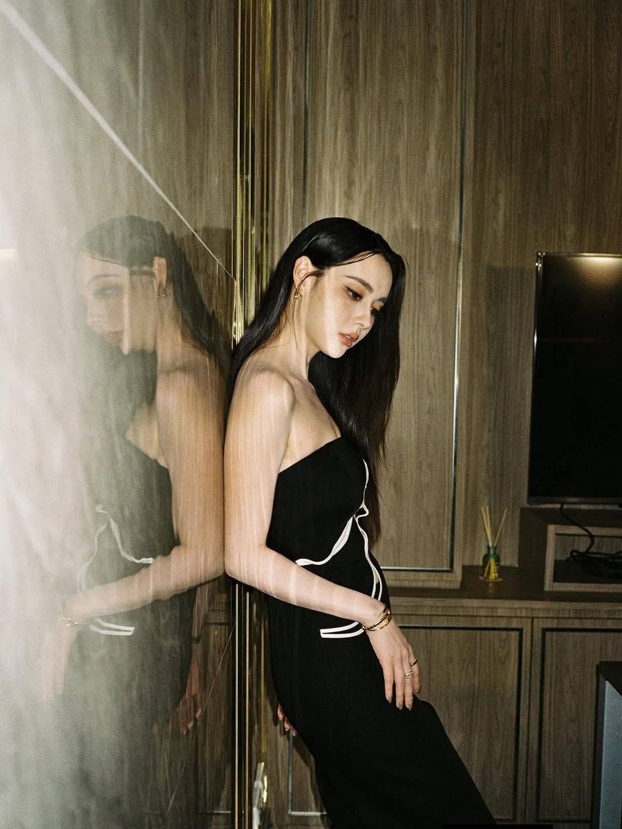 NangSanThaung1's tweet photo. 🖤🖤🤍🩷🩶🔥🔥🔥
สวยคม น่ารัก มีเสน่ห์มาก😘😘
#มุกดานรินทร์รักษ์
#mookdanarinrak https://t.co/52RuX842jC