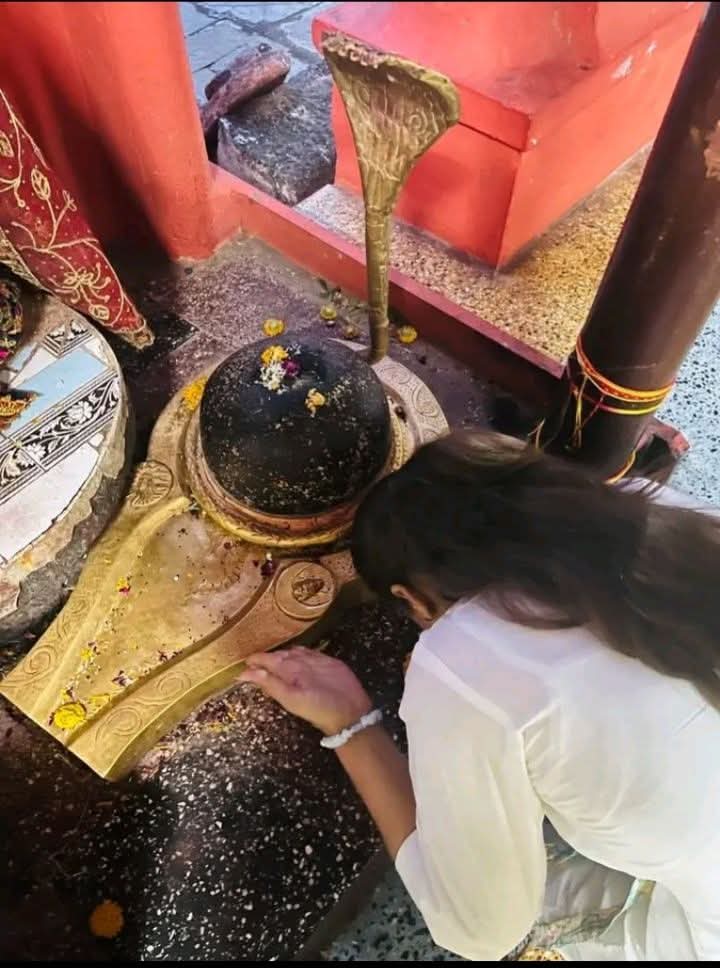 जीवन में सही राह दिखाने वाले, 
मेरे एक ही मित्र हैं, और वो हैं महादेव...!
😍😍😍🙂🙂🙂🥰🥰🥰💪💪💪

                    हर हर महादेव 🙏🚩