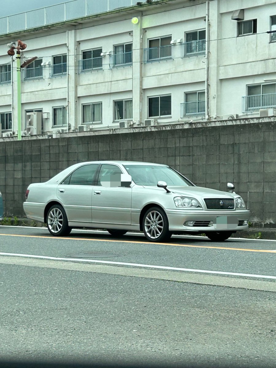 HRすず tweet media