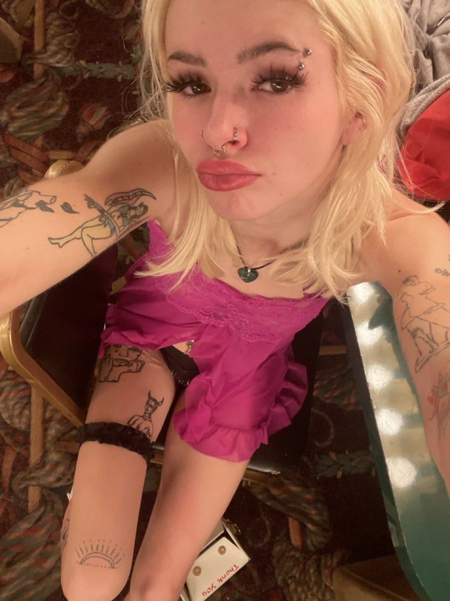 goddess ella 💕✨ tweet media