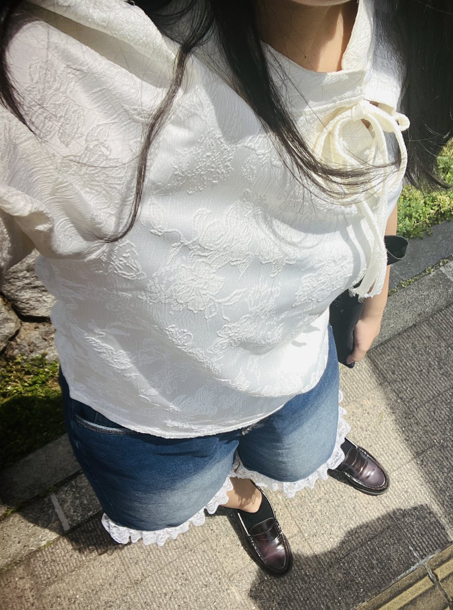 春　うらら tweet media