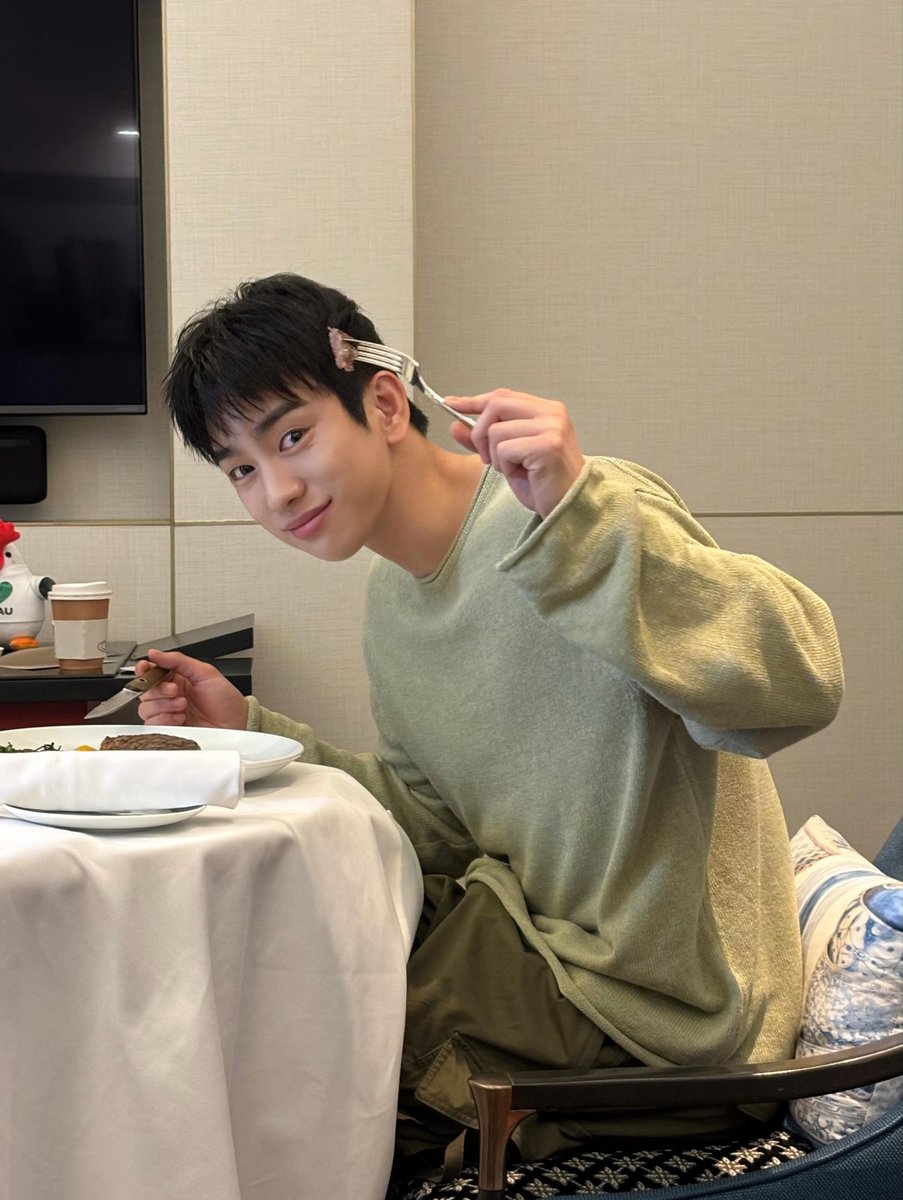 𝙋𝙚𝙖𝙘𝙝𝙥𝙖𝙜𝙚 🧡 tweet media