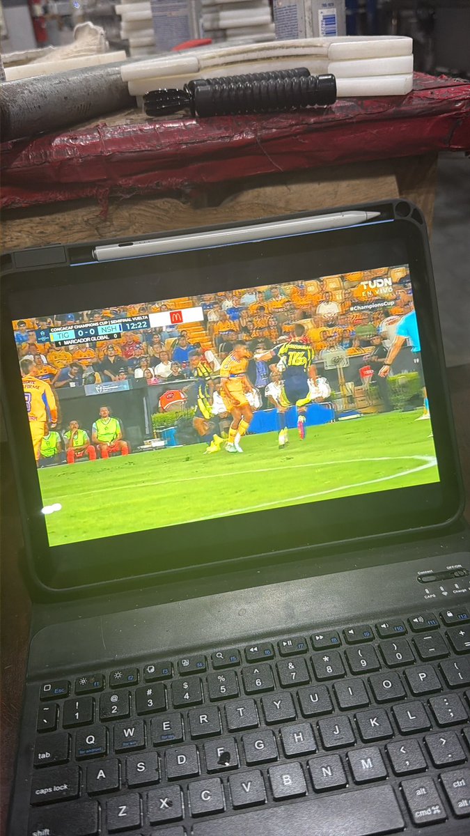 1DjEmC's tweet photo. Desde Houston Tx  del trabajo!! #championsCup https://t.co/G80yLDNJSP